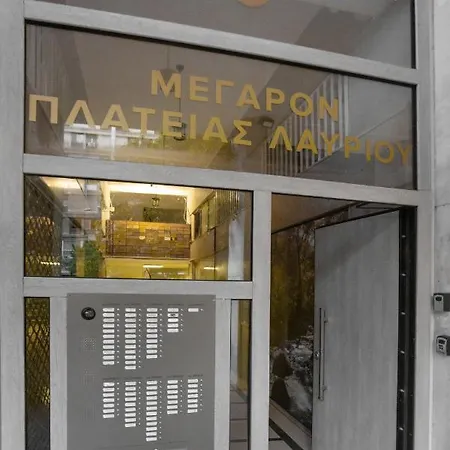 Waikiki Studio In The Center By Ghh Athens Exterior photo